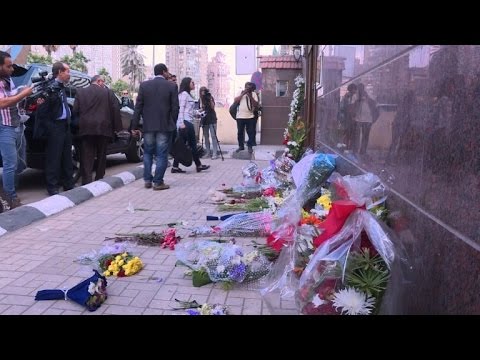 شاهد عائلات ضحايا الطائرة الروسية تبدأ التعرف على الجثث