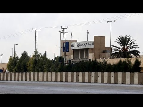 شاهد مقتل 4 أشخاص داخل مركز لتدريب الشرطة في الأردن