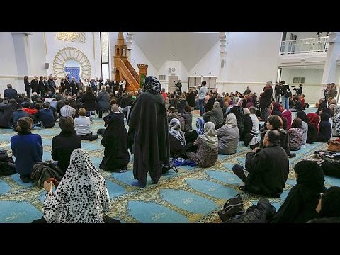 بالفيديو  مخاوف المسلمين من تبعات هجمات باريس