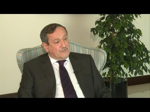 شاهد طلاس يؤكد أن روسيا تفاوض عن الرئيس الأسد