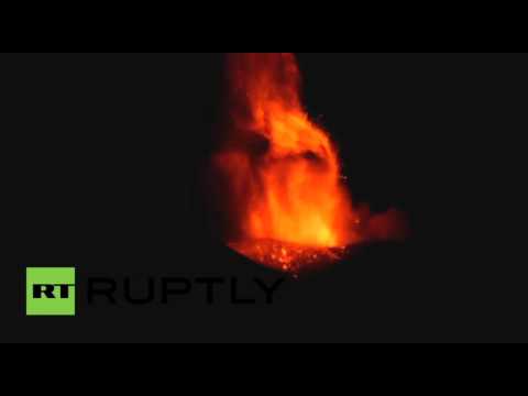 شاهد ثوران بركان إتنا