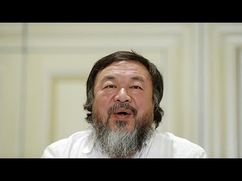 آي ويوي يسحب عرضه الفني في الدنمارك