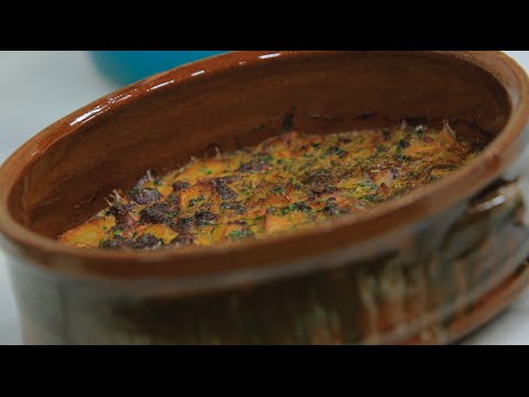 طريقة عمل بطاطس بالسجق والبيض