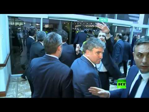 لحظات اعتداء حرس أردوغان على 3 ناشطات في الأكوادور