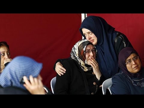 الأتراك قلقون ويترقبون بحذر ما قد تسفر عنه الأيام المقبلة
