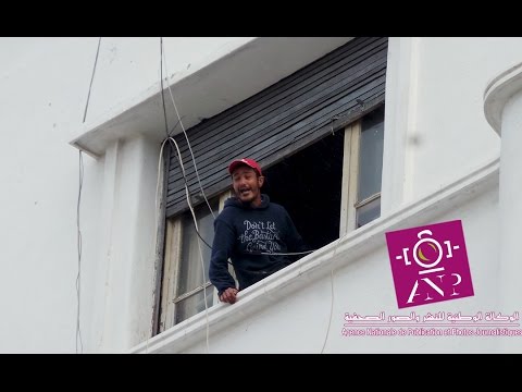 شاهد شخص يحاول الانتحار في الدار البيضاء