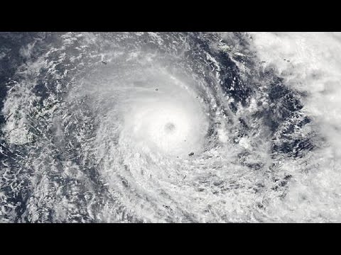 شاهد إعصار قوي من الدرجة 5 يضرب جزر فيجي