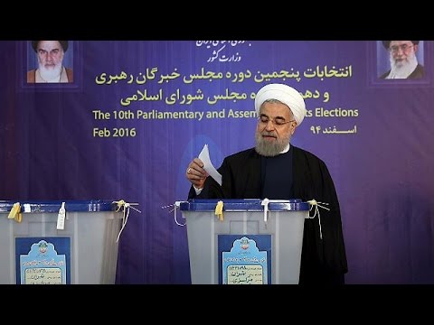 شاهد فوز المعتدلين في الجولة الأولى في إيران