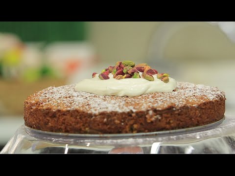 طريقة عمل كيكة الجزر بالفستق واللوز