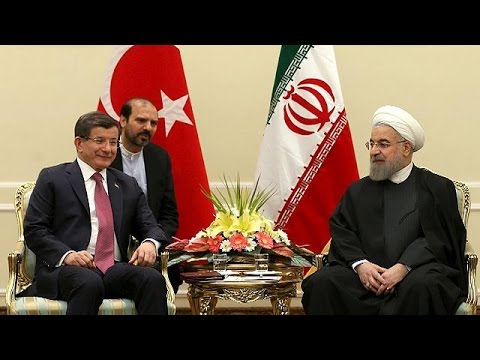شاهد رئيس الوزراء التركي يزور طهران ويقابل الرئيس الإيراني