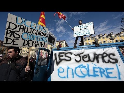 شاهد احتجاجات تعم فرنسا لسحب مشروع قانون العمل الجديد
