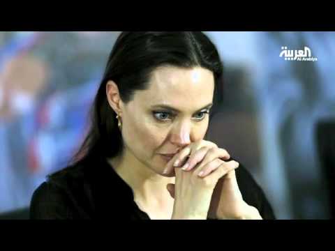 شاهد أنجلينا جولي تتفقد عددًا من مخيمات النازحين