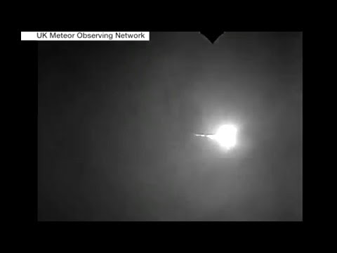 شاهد نيزك يحول الليل نهارًا في سماء بريطانيا