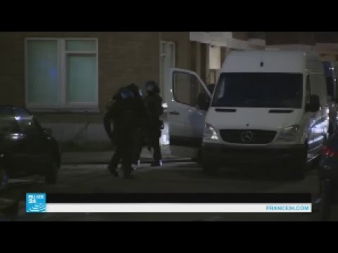 شاهد هولندا تعتقل أشخاصًا يشتبه بصلتهم بالمخطط في باريس