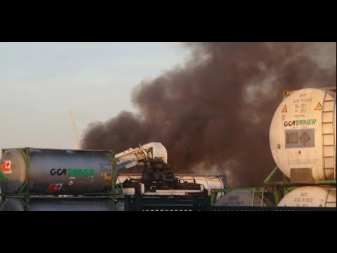 شاهد انفجاران في منشأ ة للمواد الخطرة في بوردو في فرنسا