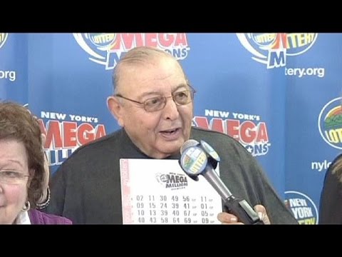 متقاعد يفوز بجائزة اليانصيب الكبرى