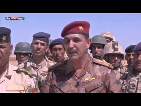 شاهد سكان المدينة يطالبون بسرعة إيصال المواد الغذائية