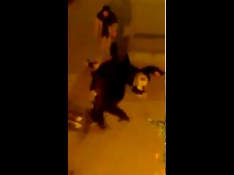 الاعتداء على شاب ووالدته بسيف