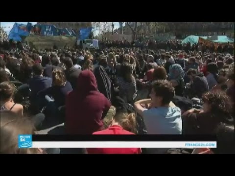 شاهد تواصل الاحتجاجات في باريس