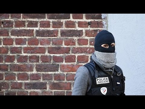 شاهد اعتقال 5 أشخاص في بلجيكا خلال مداهماتشاهد اعتقال 5 أشخاص في بلجيكا خلال مداهمات
