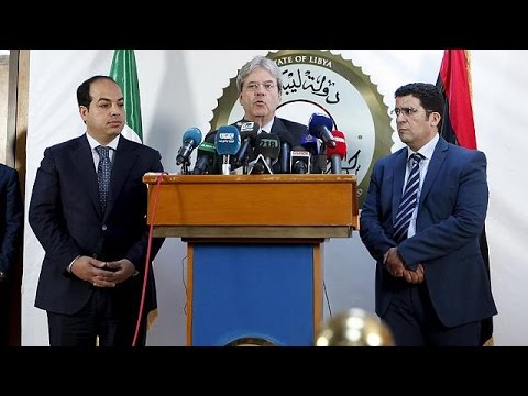 شاهد وزير الخارجية الإيطالي في ليبيا لدعم حكومة الوفاق