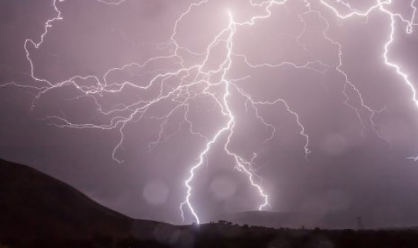  عمان اليوم - البرق والرعد في المنام